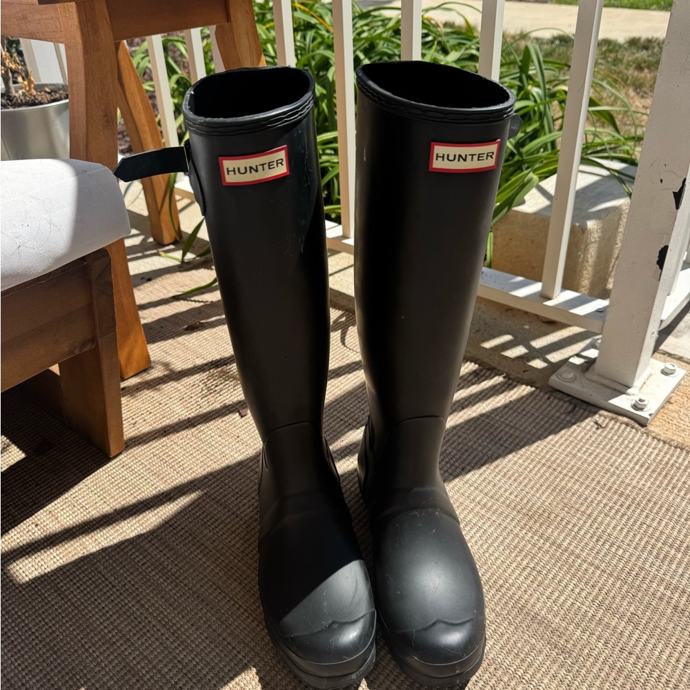 Hunter Classic Black Waterproof Boots - Women’s Size 8